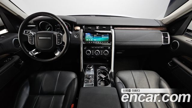 Land Rover Discovery 5 3.0 TD6 HSE 2017 — фото 7