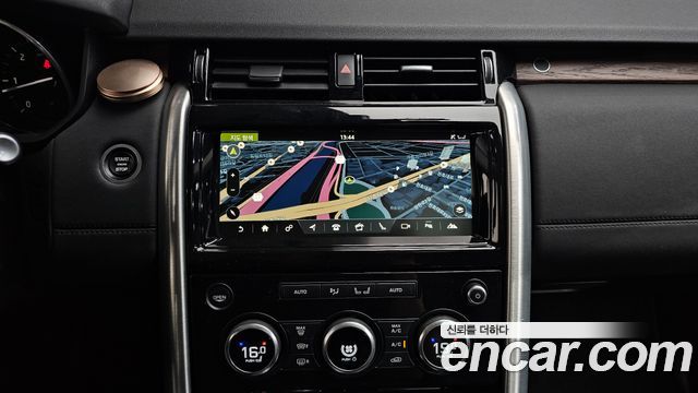 Land Rover Discovery 5 3.0 TD6 HSE 2017 — фото 14