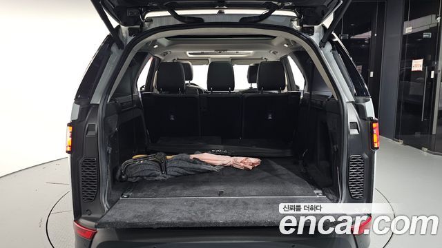 Land Rover Discovery 5 3.0 TD6 HSE 2017 — фото 20