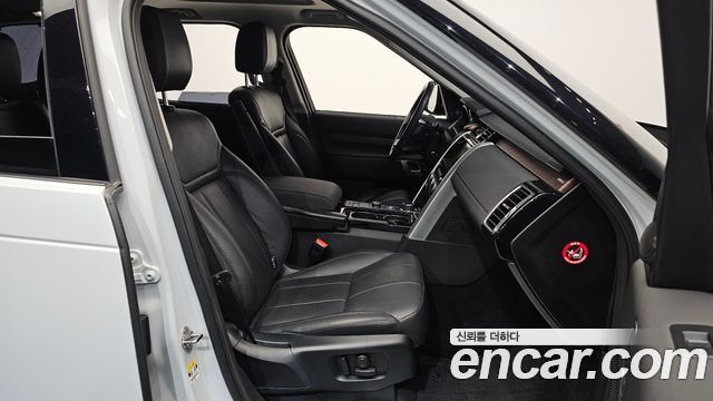 Land Rover Discovery 5 3.0 TD6 HSE 2017 — фото 26