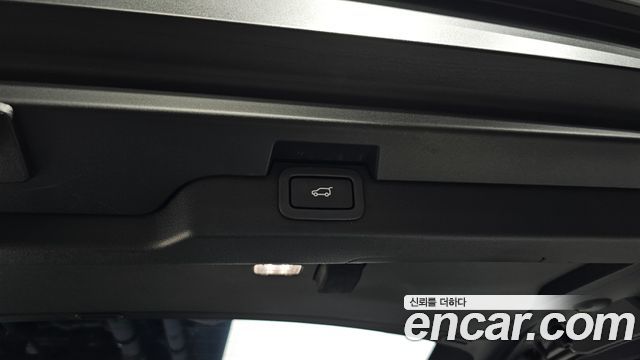 Land Rover Discovery 5 3.0 TD6 HSE 2017 — фото 27