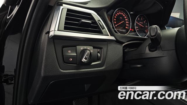 BMW 3 Series (F30) 320d xDrive 2016 — фото 19