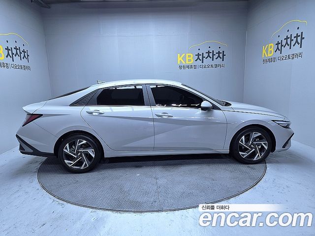 Hyundai Avante (CN7) 1.6 Inspiration 2024 — фото 3