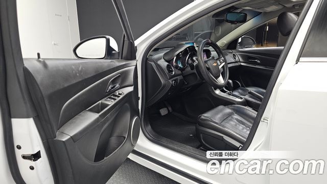 Chevrolet Cruze 1.8 LTZ+ 2012 — фото 10