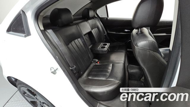 Chevrolet Cruze 1.8 LTZ+ 2012 — фото 11