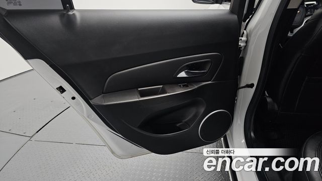 Chevrolet Cruze 1.8 LTZ+ 2012 — фото 25