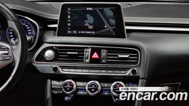 Genesis G70 2.0T Advanced 2018 — фото 14