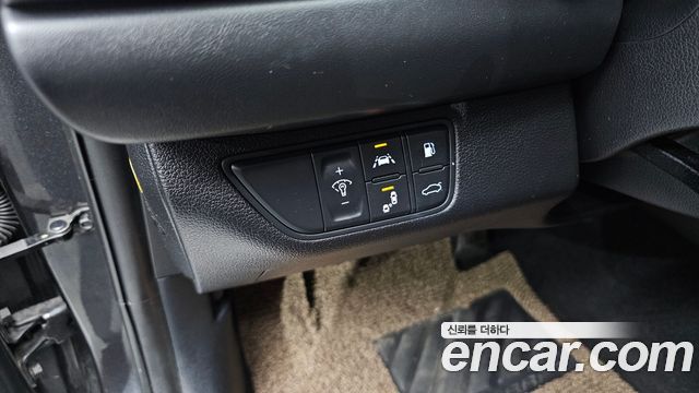 Genesis G70 2.0T Advanced 2018 — фото 18