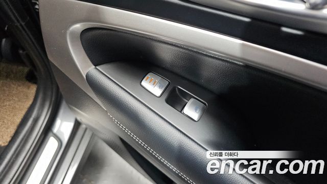 Genesis G70 2.0T Advanced 2018 — фото 19