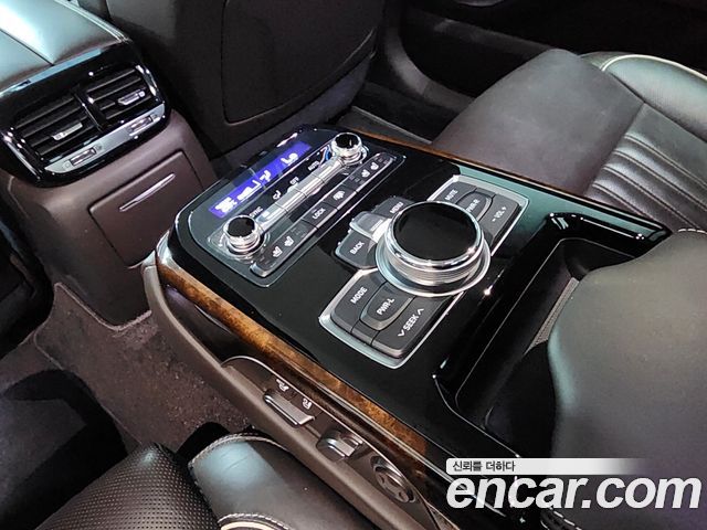 Genesis EQ900 5.0 GDI AWD Prestige 2018 — фото 21