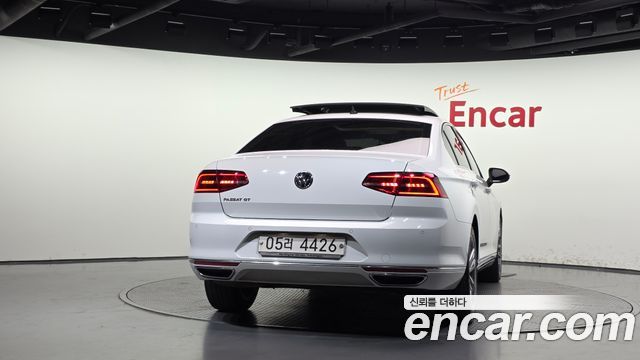 Volkswagen Passat GT (B8) 2.0 TDI Premium 2018 — фото 4