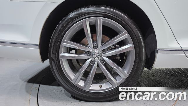 Volkswagen Passat GT (B8) 2.0 TDI Premium 2018 — фото 5