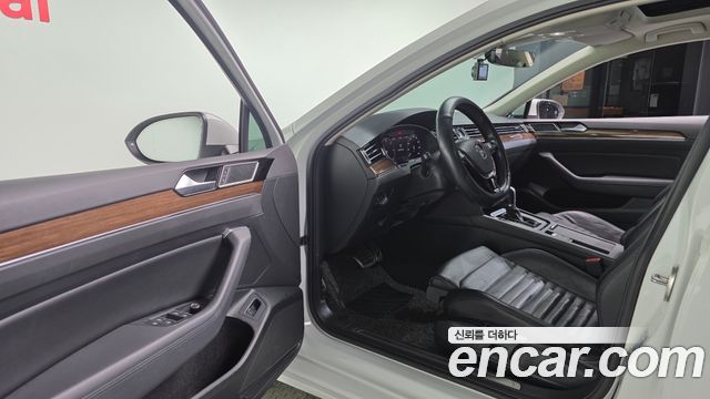 Volkswagen Passat GT (B8) 2.0 TDI Premium 2018 — фото 10