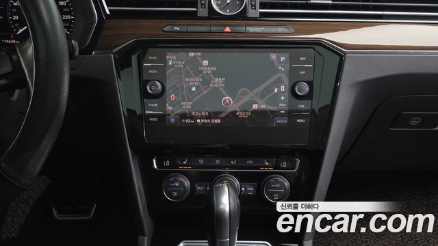 Volkswagen Passat GT (B8) 2.0 TDI Premium 2018 — фото 18