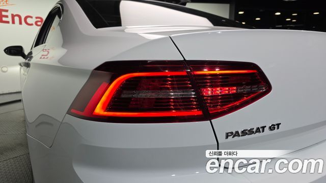 Volkswagen Passat GT (B8) 2.0 TDI Premium 2018 — фото 29