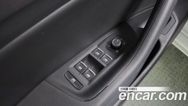 Volkswagen Passat GT (B8) 2.0 TDI Premium 2018 — фото 38