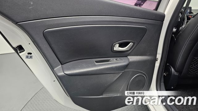 Renault Korea SM3 Z.E. RE 2017 — фото 25