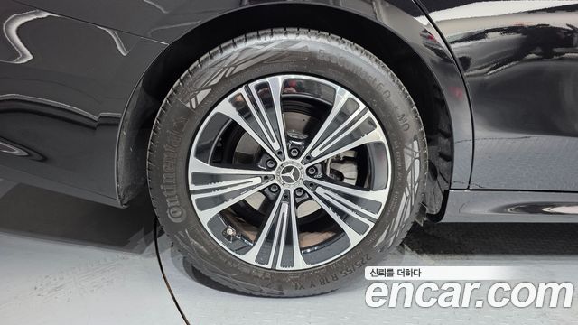 Mercedes-Benz E-Class (W214) E200 Avantgarde 2025 — фото 5