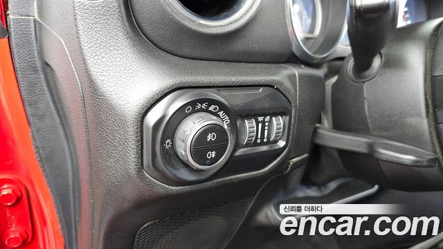 Jeep Wrangler (JL) 2.0 Overland 4Door 2021 — фото 18