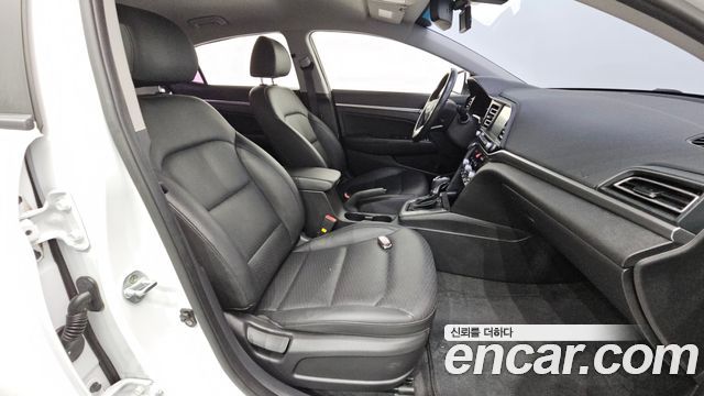 Hyundai Avante (AD) 1.6 Smart 2019 — фото 12