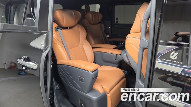 Toyota Alphard (IV) 2.5 HEV Executive AWD 2025 — фото 11