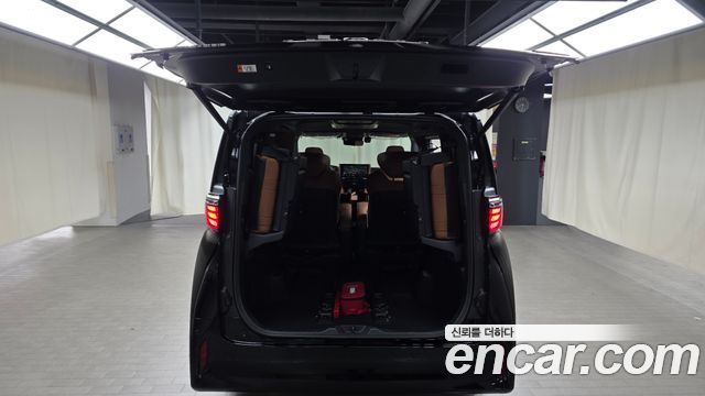 Toyota Alphard (IV) 2.5 HEV Executive AWD 2025 — фото 18
