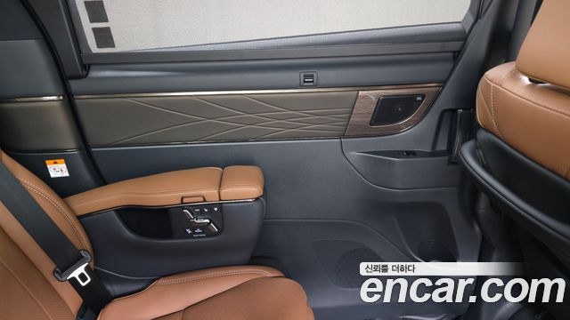 Toyota Alphard (IV) 2.5 HEV Executive AWD 2025 — фото 25