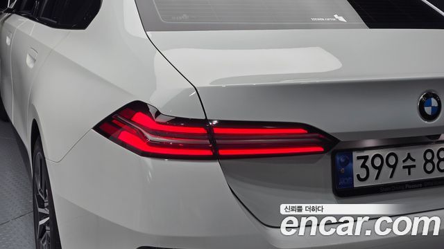 BMW 5 Series (G60) 520i M Sport 2024 — фото 23