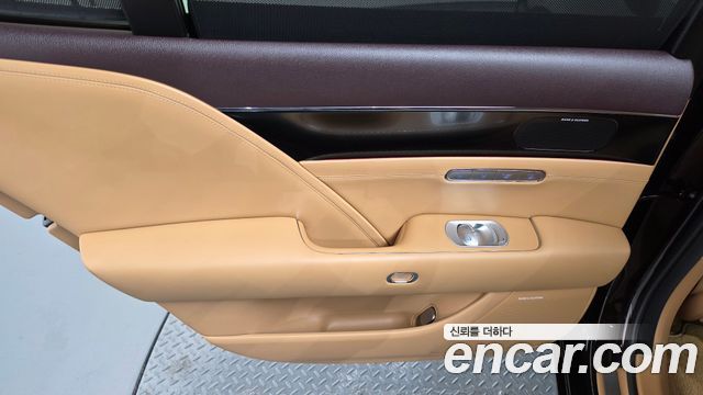 Genesis G90 (RS4) Gasoline 3.5 Turbo 2WD 2022 — фото 25