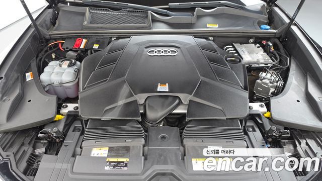 Audi Q8 (4M) 55 TFSI Quattro Premium 2023 — фото 6