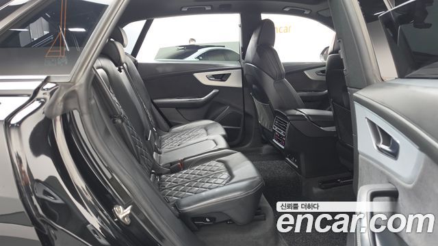 Audi Q8 (4M) 55 TFSI Quattro Premium 2023 — фото 12