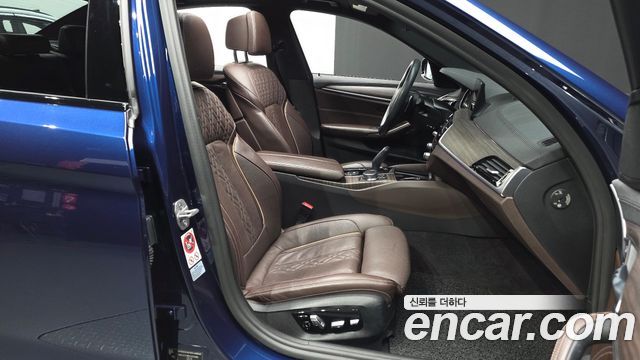 BMW 5 Series (G30) 520d M Sport Package Plus 2017 — фото 11