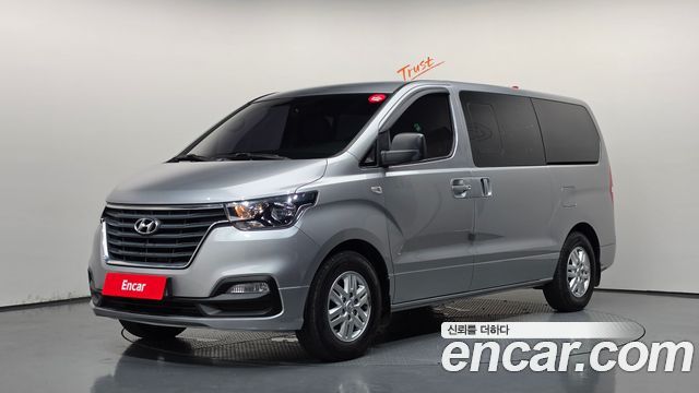 Hyundai Grand Starex Van 5-Seater Smart 2019 — фото 1