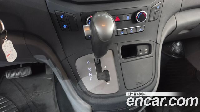 Hyundai Grand Starex Van 5-Seater Smart 2019 — фото 9