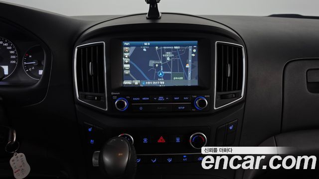 Hyundai Grand Starex Van 5-Seater Smart 2019 — фото 13