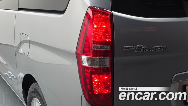 Hyundai Grand Starex Van 5-Seater Smart 2019 — фото 23