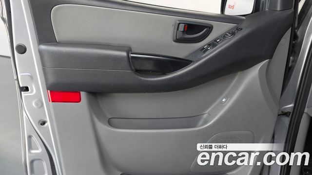 Hyundai Grand Starex Van 5-Seater Smart 2019 — фото 24