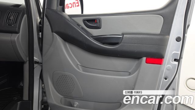 Hyundai Grand Starex Van 5-Seater Smart 2019 — фото 25