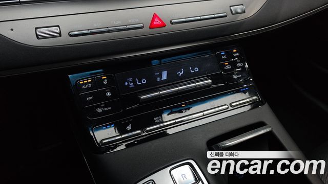 Hyundai Grandeur (IG) 3.0 LPi Rent Car Premium 2021 — фото 19