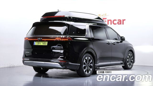 Kia Carnival (IV) Gasoline 4-Seater Hi-Limousine Signature 2023 — фото 2