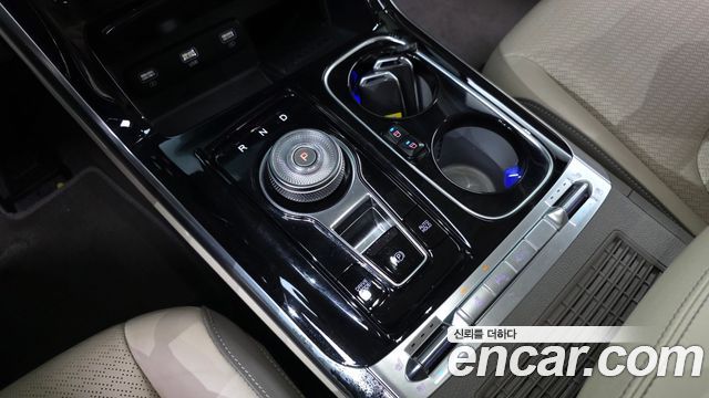 Kia Carnival (IV) Gasoline 4-Seater Hi-Limousine Signature 2023 — фото 9