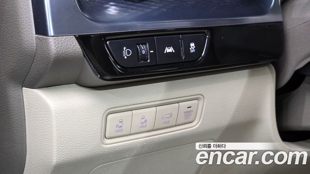 Kia Carnival (IV) Gasoline 4-Seater Hi-Limousine Signature 2023 — фото 19