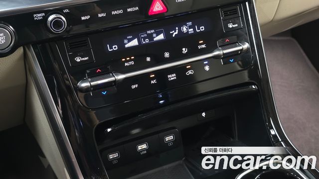 Kia Carnival (IV) Gasoline 4-Seater Hi-Limousine Signature 2023 — фото 22