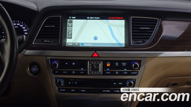 Genesis G80 3.3 GDI AWD Premium Luxury 2017 — фото 15