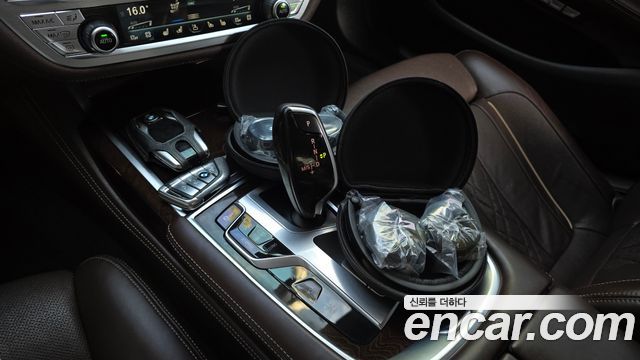 BMW 7 Series (G11) 750Li xDrive Premium 2016 — фото 16