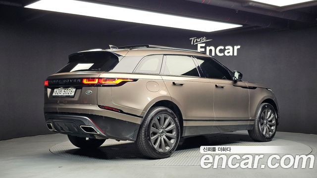 Land Rover Range Rover Velar 3.0 D300 R-Dynamic SE 2019 — фото 2