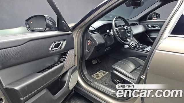 Land Rover Range Rover Velar 3.0 D300 R-Dynamic SE 2019 — фото 10