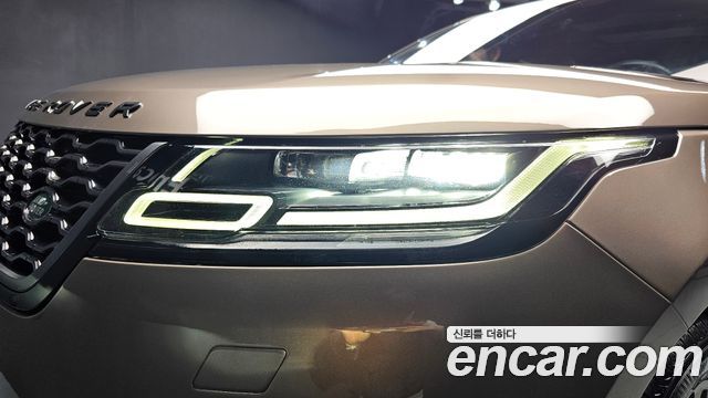 Land Rover Range Rover Velar 3.0 D300 R-Dynamic SE 2019 — фото 22