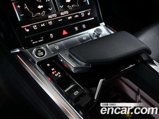 Audi e-tron 55 Quattro Sportback 2022 — фото 9
