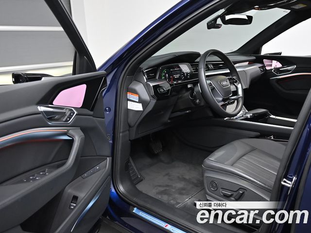 Audi e-tron 55 Quattro Sportback 2022 — фото 16